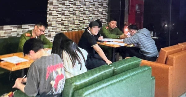 Phát hiện nhiều "dân chơi" đang hít 'bóng cười' tại quán Pub Bob Lounge