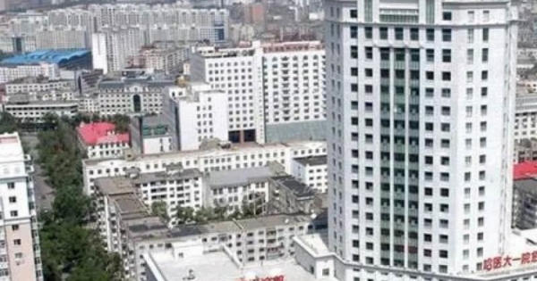 Trung Quốc đối phó hai ổ dịch mới, phạt một loạt quan chức