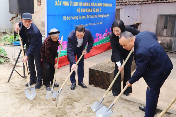 Thanh Hóa phấn đấu đến hết tháng 10/2025 sẽ xóa 9.450 căn nhà tạm, nhà dột nát trên địa bàn Thanh Hóa phấn đấu đến hết tháng 10/2025 sẽ xóa 9.450 căn nhà tạm, nhà dột nát trên địa bàn