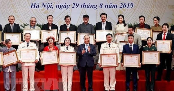 391 nghệ sỹ được truy tặng, phong tặng danh hiệu nghệ sỹ nhân dân, nghệ sỹ ưu tú