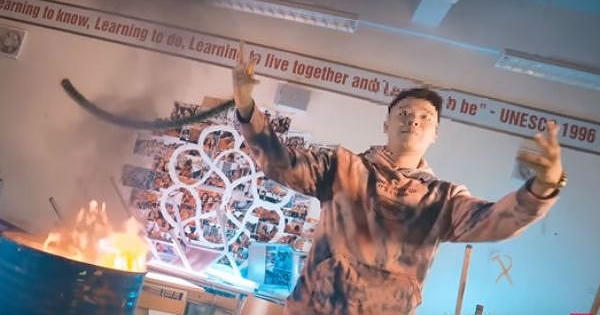Hà Nội yêu cầu kiểm tra, xử lý thông tin 'đốt sách vở học sinh' để quay MV