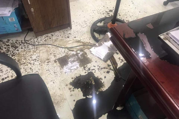 Vĩnh Phúc: Công ty luật bị nhóm người lạ “khủng bố” bằng bom bẩn