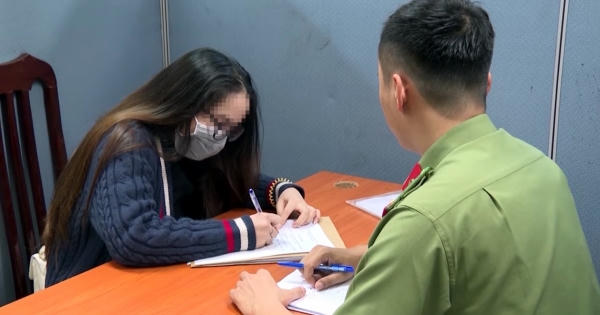 Bị đòi nợ, cô gái chuyển hướng cuộc gọi đến đường dây nóng của Bộ Công an