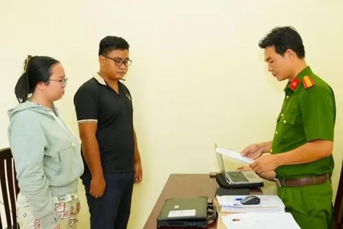 Bán “bùa ngải giữ chân người yêu” để lừa đảo chiếm đoạt tài sản