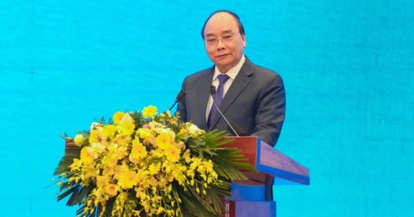 Thủ tướng: Muốn GDP đạt 6,5% trong năm 2021, phải duy trì "cỗ xe tam mã"