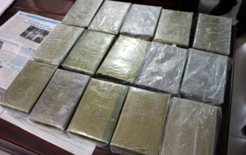 Lĩnh án vì giữ hộ 50 bánh heroin