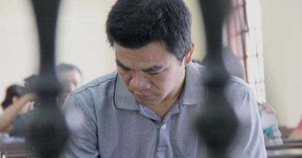 “Yêu râu xanh” dọa sẽ bắt cóc nếu bé gái không tiếp tục cho quan hệ