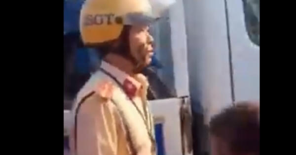 Nhắc nhở đi đúng đường, hai CSGT Sơn La bị quết bùn vào mặt và quần áo