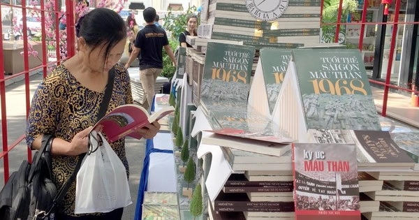 Giao lưu và triển lãm sách với chủ đề “Ký ức Xuân Mậu Thân 1968” Giao lưu và triển lãm sách với chủ đề “Ký ức Xuân Mậu Thân 1968”