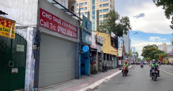 Hậu COVID-19, mặt bằng kinh doanh trên đất vàng bỏ trống Hậu COVID-19, mặt bằng kinh doanh trên đất vàng bỏ trống