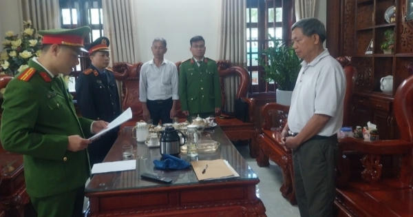 Vì sao cựu Phó Giám đốc Sở Tài chính tỉnh Thanh Hóa cùng một thuộc cấp bị khởi tố, bắt giam?