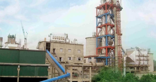Công ty CP Xi măng và Khoáng sản Yên Bái bị xử phạt do khai thác vượt quá chiều cao tầng