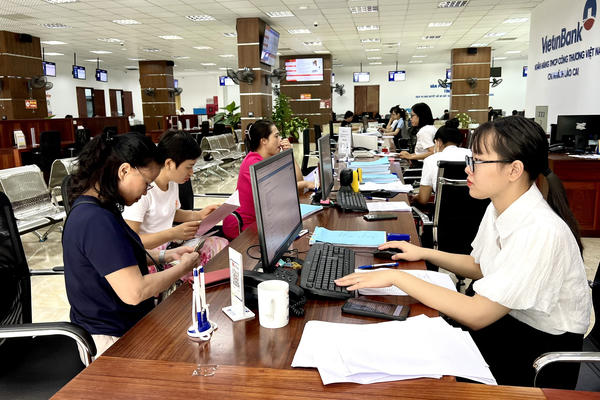 Cải cách hành chính tại Lào Cai- Bài 3: Lấy người dân, doanh nghiệp làm chủ thể, là trung tâm phục vụ