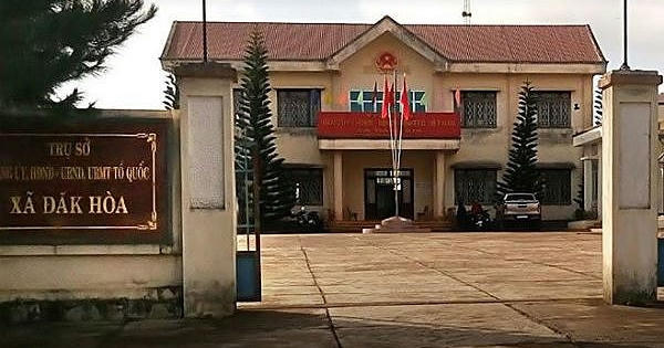 Bắt Phó ban quân sự xã dùng dao tấn công công an 'cướp' lại gỗ lậu