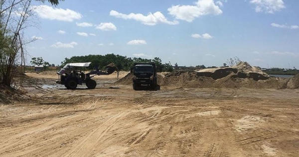 'Cát tặc' hoành hành các sông Quảng Trị