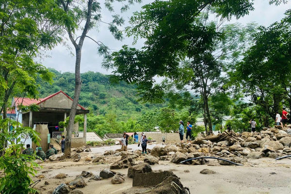 Tìm thấy thi thể 4 nạn nhân bị lũ cuốn trôi ở Bắc Kạn