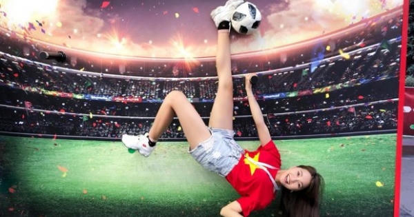 Top 10 hoa hậu hoàn vũ, hot girl World Cup 'rủ nhau' cổ vũ U23 Việt Nam