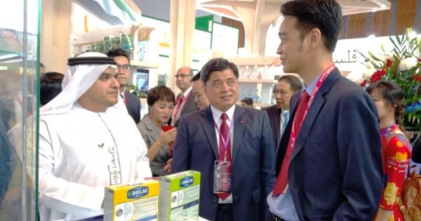 Vinamilk "trúng" hợp đồng xuất khẩu sữa trị giá hàng chục triệu USD Vinamilk "trúng" hợp đồng xuất khẩu sữa trị giá hàng chục triệu USD