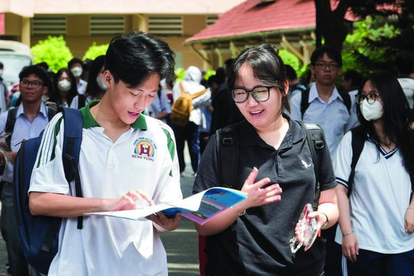 Để kỳ thi đánh giá năng lực không trở thành “gánh nặng” cho học sinh Để kỳ thi đánh giá năng lực không trở thành “gánh nặng” cho học sinh