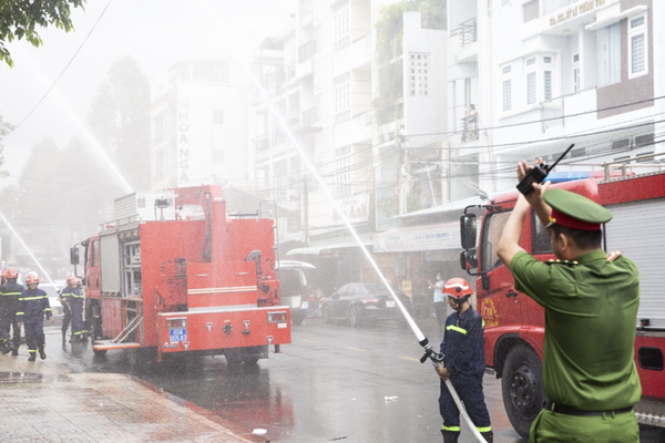 Công an khuyến cáo về PCCC tại các công trình xây dựng ở Đồng Nai Công an khuyến cáo về PCCC tại các công trình xây dựng ở Đồng Nai