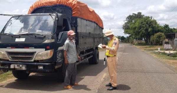 Đắk Lắk: Nghiêm cấm cán bộ lãnh đạo can thiệp xử lý vi phạm giao thông