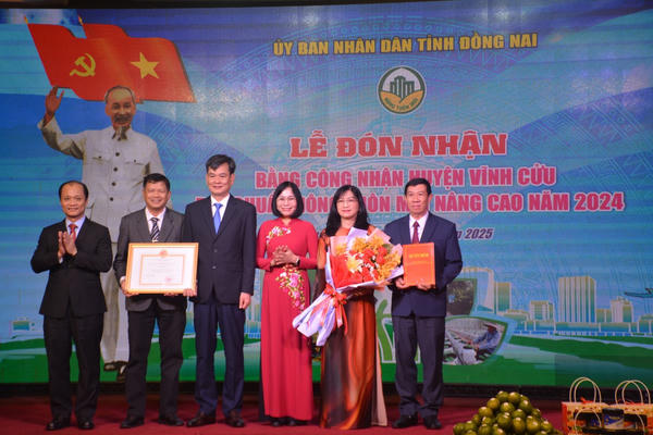 Đồng Nai công bố Huyện đạt chuẩn Nông thôn mới nâng cao