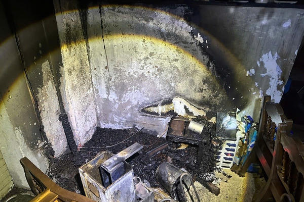 Cảnh sát giải cứu thành công 3 người trong vụ cháy ngôi nhà 5 tầng ở Hà Nội