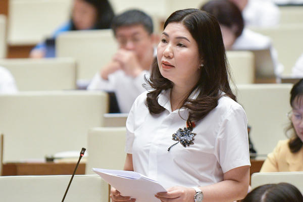 Quy định chặt chẽ về nhận chuyển nhượng, tặng cho quyền sử dụng đất trồng lúa