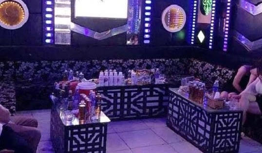 Điều tra nguyên nhân một người đàn ông tử vong khi hát karaoke cùng 2 nữ nhân viên