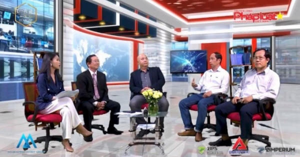 36 năm 'phò chính, trừ tà'