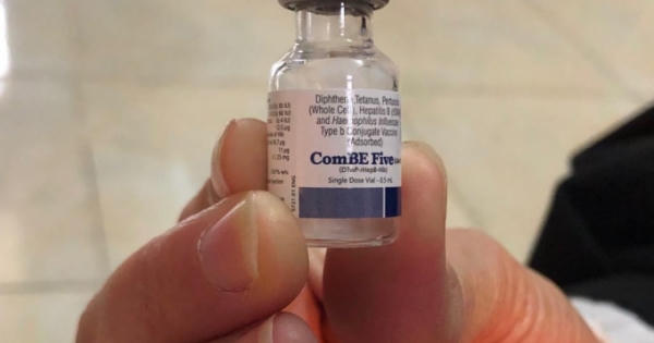 Hà Nội: Một trẻ tử vong sau tiêm vắc xin Hà Nội: Một trẻ tử vong sau tiêm vắc xin