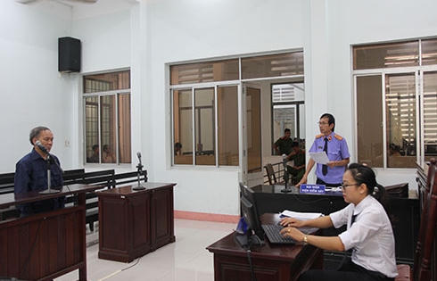 Ngựa quen đường cũ, 60 tuổi vẫn tiếp tục đi trộm cắp