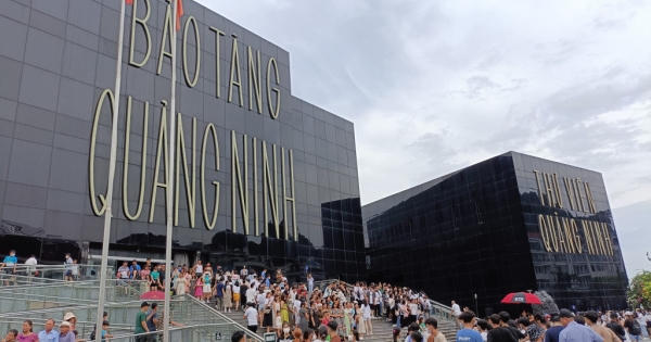 Tổng thu từ du lịch 10 tháng năm 2023 của TP Hạ Long đạt trên 16.700 tỷ đồng