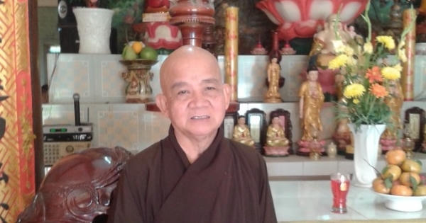 Vị Hòa thượng chữa dứt nhiều ca bệnh khó bằng bó thuốc vào huyệt đạo