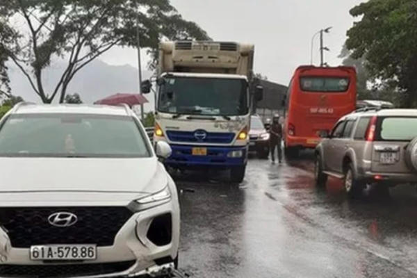 Tai nạn giao thông nghiêm trọng trên đèo Bảo Lộc khiến 2 người tử vong tại chỗ