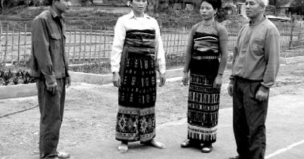 Phát huy vai trò của các già làng, trưởng bản trong công tác phổ biến pháp luật Phát huy vai trò của các già làng, trưởng bản trong công tác phổ biến pháp luật