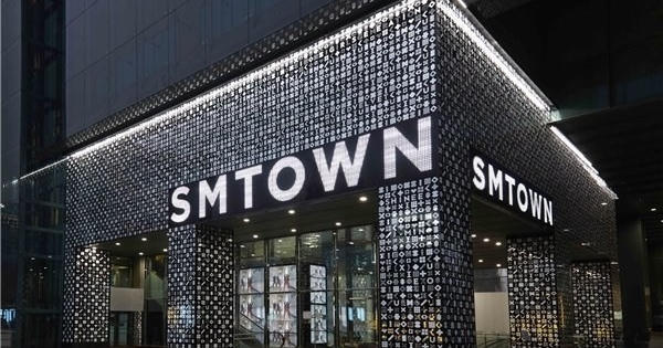 SM mở cửa hàng bán đồ thần tượng K-Pop tại Việt Nam
