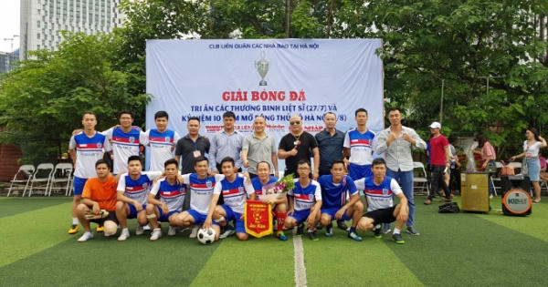 Ra mắt CLB Liên quân các Nhà báo tại Hà Nội