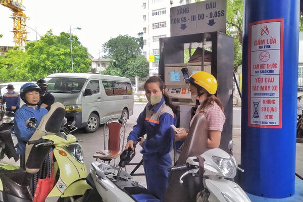 Hôm nay, giá xăng/dầu tăng trở lại