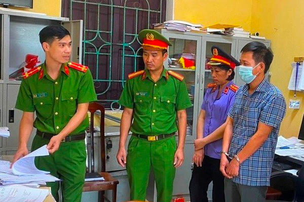 Khởi tố, bắt tạm giam cán bộ xã tham ô hơn 170 triệu đồng tiền trợ cấp thờ cúng liệt sỹ