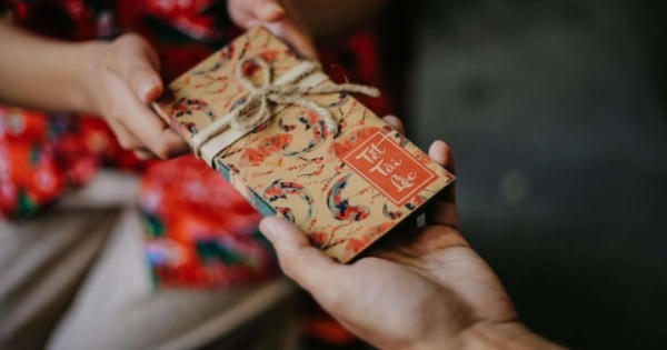 Chuyện quà biếu ngày Tết: Có nhiều cách gói ghém những ân tình, trao gửi ‘lộc đất trời’ ngày xuân