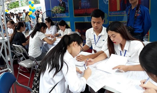 Tuyển sinh ĐH năm 2017 thí sinh đạt điểm cao vẫn trượt: Bình thường hay bất thường?
