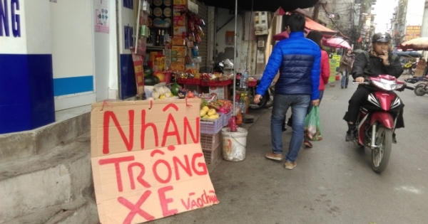 Gửi xe máy gần chùa Phúc Khánh bị "chém đẹp" 20 nghìn đồng