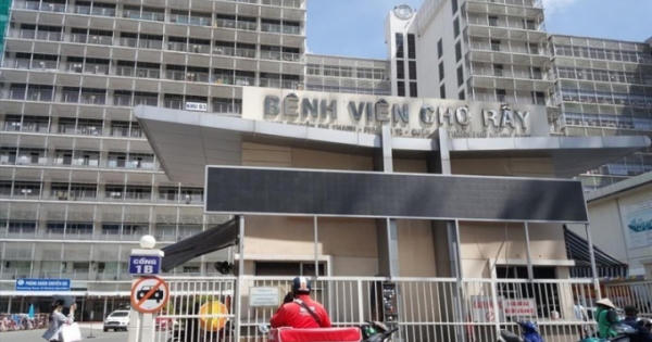Đề nghị báo cáo Thủ tướng xem xét, không tiếp tục thí điểm tự chủ 2 bệnh viện Đề nghị báo cáo Thủ tướng xem xét, không tiếp tục thí điểm tự chủ 2 bệnh viện