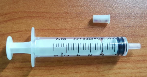 Kinh hãi với chiếc đầu kèn đồ chơi trong phổi bé trai 6 tuổi