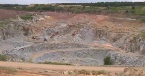 Bình Phước: Người dân thấp thỏm vì sống cạnh mỏ khai thác đá