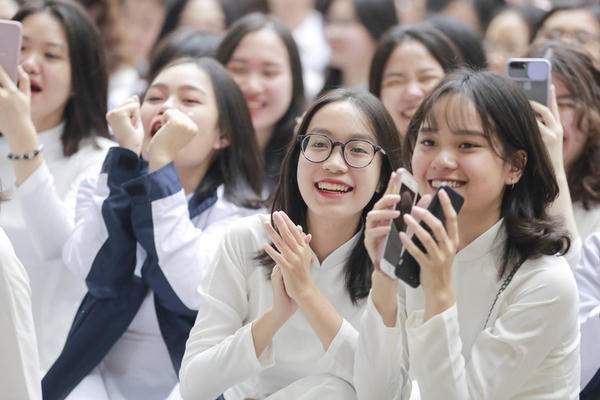 Miễn học phí cho học sinh phổ thông công lập cả nước