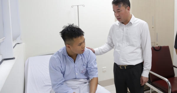 BHXH Việt Nam thăm hỏi, hỗ trợ các nạn nhân trong vụ cháy chung cư mini tại quận Thanh Xuân