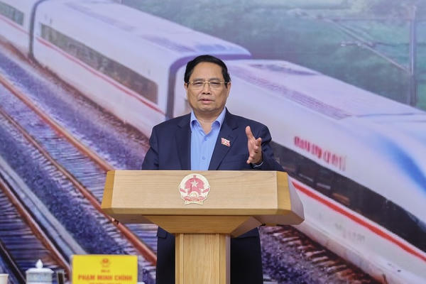 Thủ tướng yêu cầu không để xảy ra tham nhũng, tiêu cực, thất thoát, lãng phí tại các dự án đường sắt