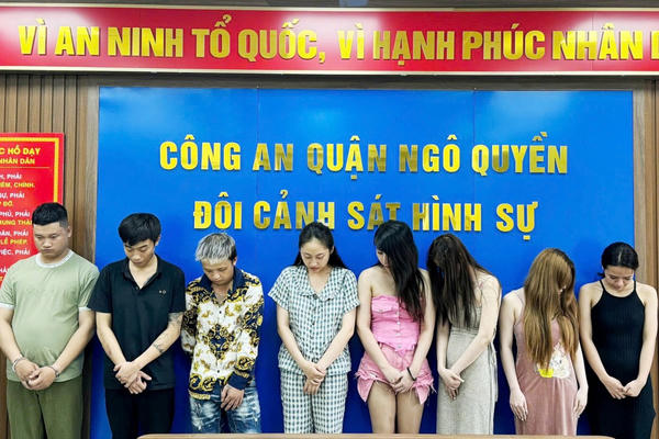 Hải Phòng: 12 "nam thanh, nữ tú" mua bán dâm và tổ chức sử dụng ma túy trong khách sạn